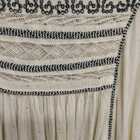 Free People Boho Cream Blouse with Puff Sleeves and Bib Collar Size Small - Picture 7 of 10